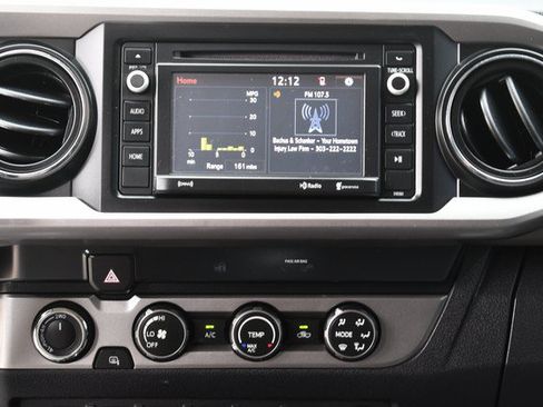 Used 2019 Toyota Tacoma SR5 AWD/4WD image 19