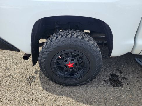 Used 2016 Toyota Tundra SR5 AWD/4WD image 10
