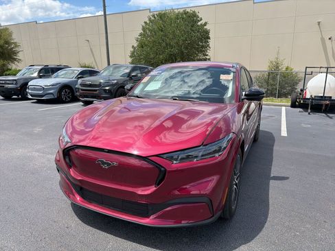 Used 2025 Ford Mustang Mach-E Premium image 14