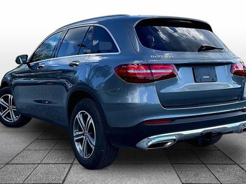 Used 2019 Mercedes-Benz GLC 300 4MATIC image 3