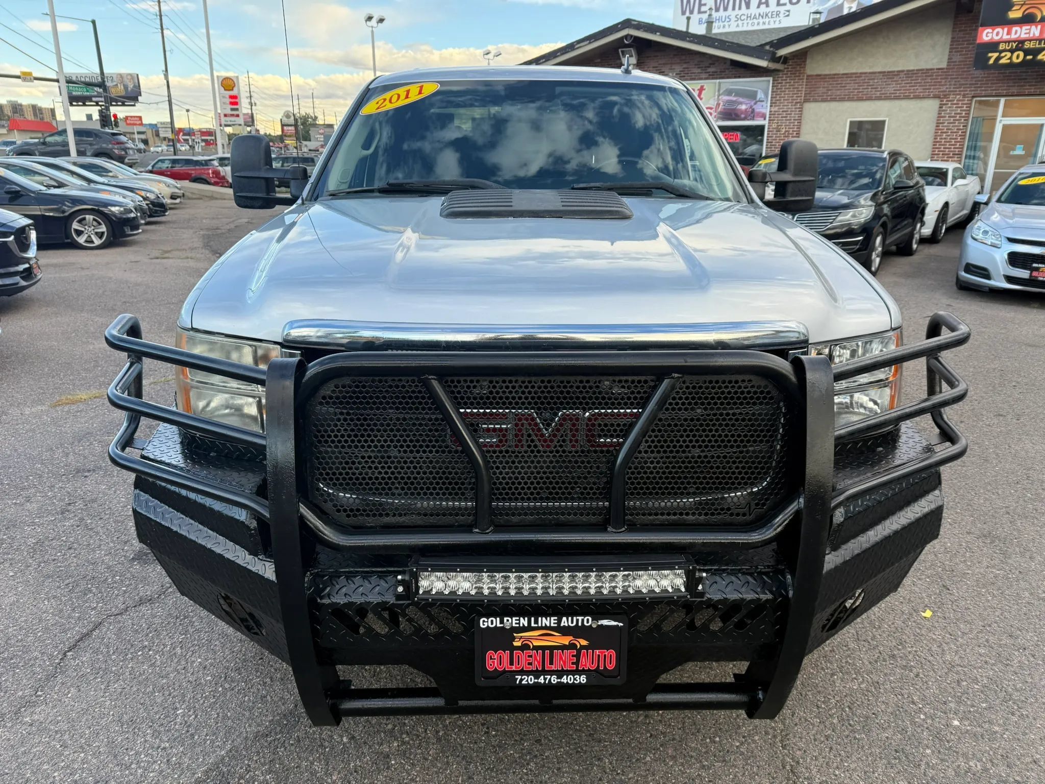 Used 2011 GMC Sierra 2500 SLE w/ SLE Preferred Package AWD/4WD image 3