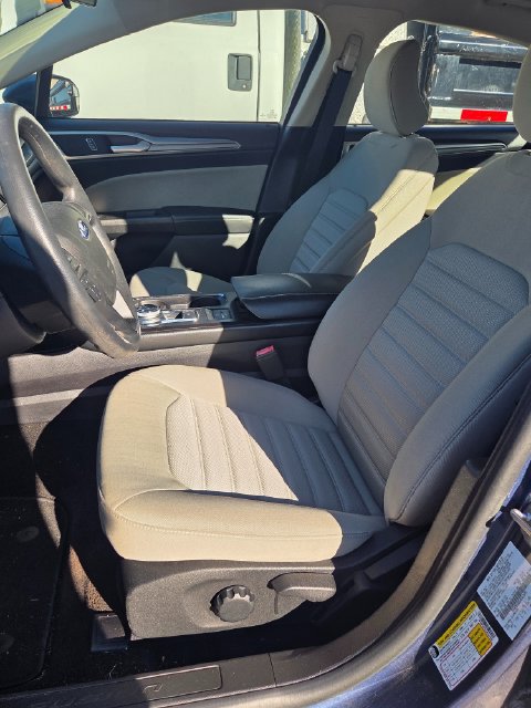 Used 2018 Ford Fusion S FWD image 5