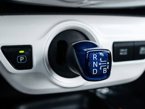 Used 2016 Toyota Prius Three image 25