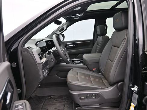 New 2026 Chevrolet Suburban High Country w/ Sun And Tow Package AWD/4WD image 39