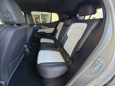 Used 2024 Chevrolet Equinox EV LT FWD image 26