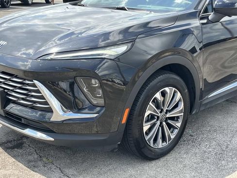 Used 2025 Buick Envision Preferred AWD/4WD image 11