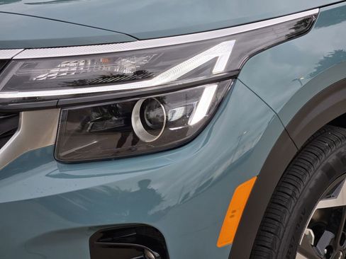 New 2026 Kia Seltos EX FWD image 7