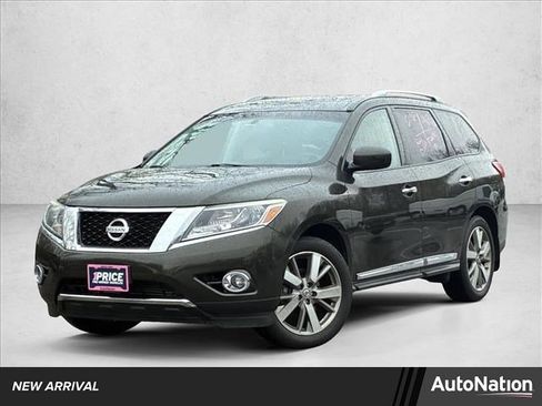 Used 2016 Nissan Pathfinder Platinum w/ Cargo Package image 1