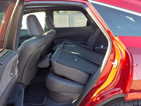 Used 2025 Lexus RX 350 w/ Convenience Package image 12