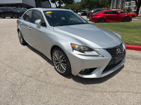 Used 2014 Lexus IS 250 w/ Premium Package RWD image 2