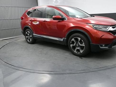 Used 2018 Honda CR-V Touring image 2