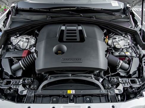 New 2026 Jaguar F-PACE R-Dynamic S image 29