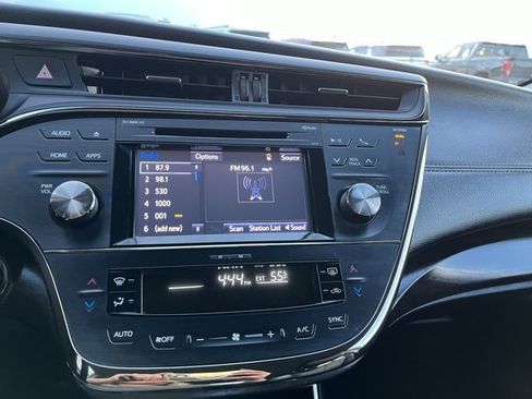 Used 2016 Toyota Avalon XLE image 37
