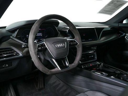 Used 2022 Audi e-tron GT Premium Plus w/ Performance Package image 4