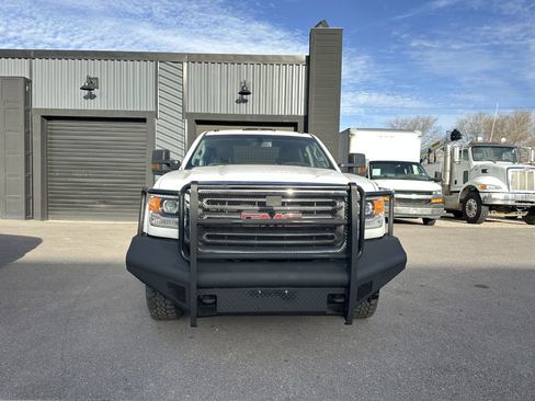 Used 2019 GMC Sierra 2500 2500 HEAVY DUTY w/ Sierra Convenience Package image 2