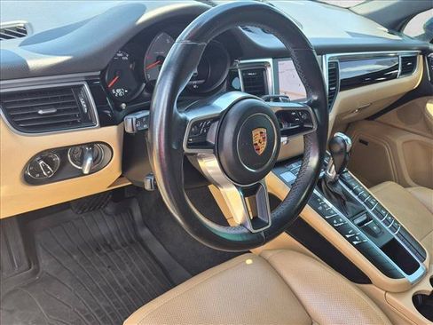 Used 2018 Porsche Macan S AWD/4WD image 10