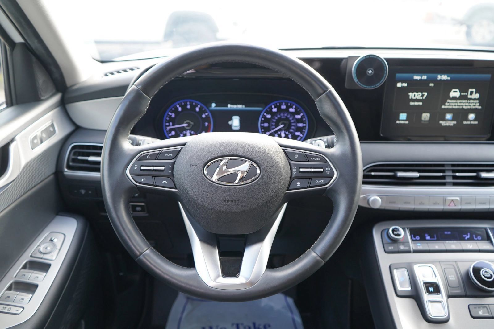 Used 2020 Hyundai Palisade SEL w/ Premium Package FWD image 15