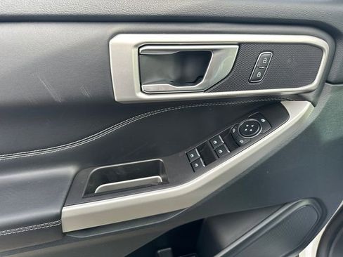 New 2024 Ford Explorer XLT w/ Equipment Group 202A AWD/4WD image 22