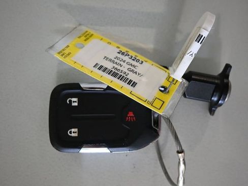 Used 2024 GMC Terrain SLE AWD/4WD image 9
