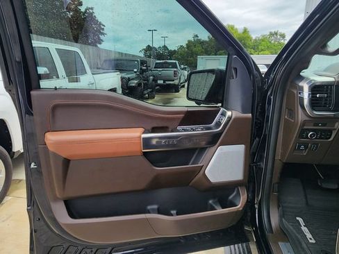 Used 2025 Ford F150 King Ranch w/ FX4 Off-Road Package AWD/4WD image 9