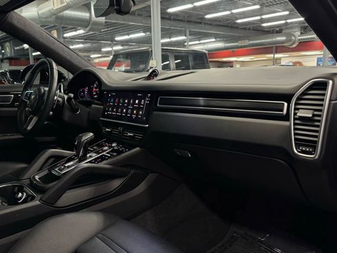 Used 2023 Porsche Cayenne GTS image 29