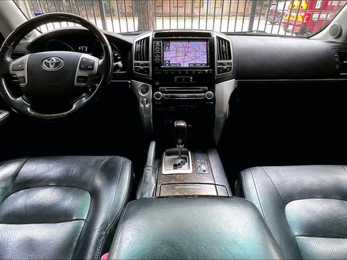 Used 2015 Toyota Land Cruiser AWD/4WD image 15