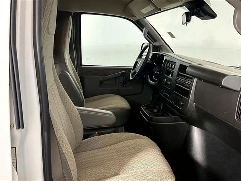 Used 2023 Chevrolet Express 3500 LT w/ LT Preferred Equipment Group RWD image 6