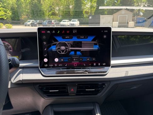 New 2026 Volkswagen Tiguan SE R-Line AWD/4WD image 18