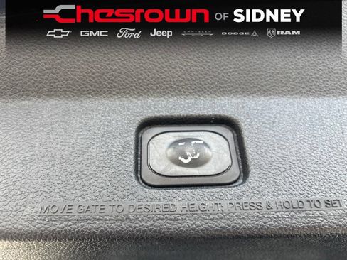 Used 2018 Ford Explorer Limited w/ Equipment Group 301A FWD image 32