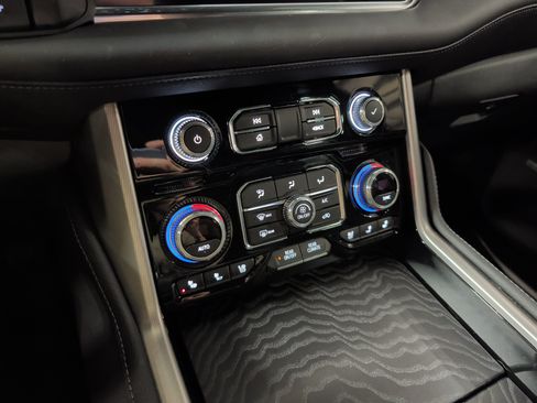 Used 2024 GMC Yukon Denali w/ Max Trailering Package AWD/4WD image 15