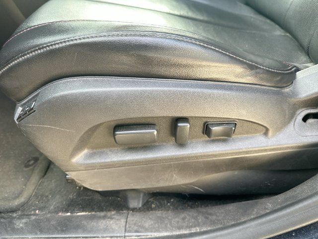 Used 2017 Chevrolet Equinox Premier w/ Enhanced Convenience Package AWD/4WD image 38