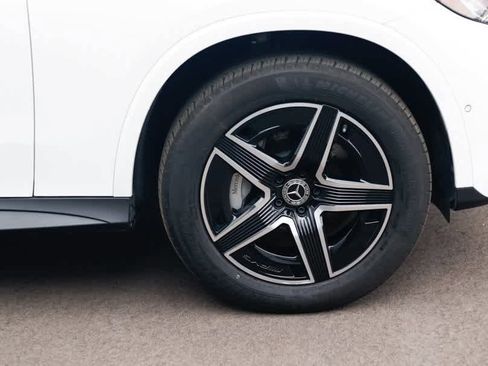 Certified 2025 Mercedes-Benz GLC 300 GLC 300 image 9