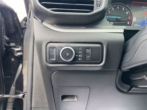 Used 2023 Ford Explorer XLT w/ Equipment Group 202A image 26