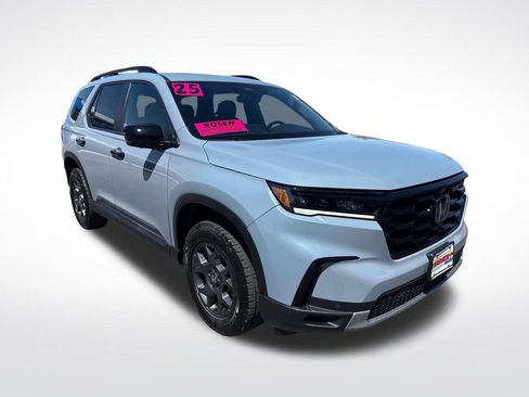 Certified 2025 Honda Pilot TrailSport image 7