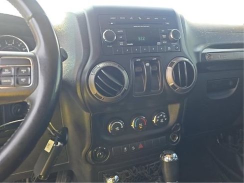 Used 2017 Jeep Wrangler Sport w/ Quick Order Package 24S AWD/4WD image 6