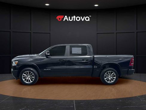 Used 2022 RAM 1500 Laramie AWD/4WD image 2
