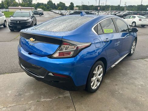 Used 2018 Chevrolet Volt LT w/ Comfort Package FWD image 5