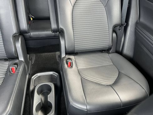 Used 2025 Toyota Highlander XSE AWD/4WD image 35