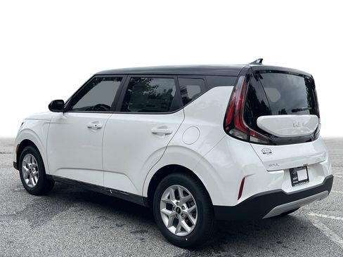 New 2025 Kia Soul S image 22