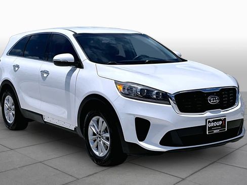 Used 2019 Kia Sorento FWD V6 image 3
