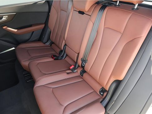 Used 2025 Audi Q8 Premium Plus image 28