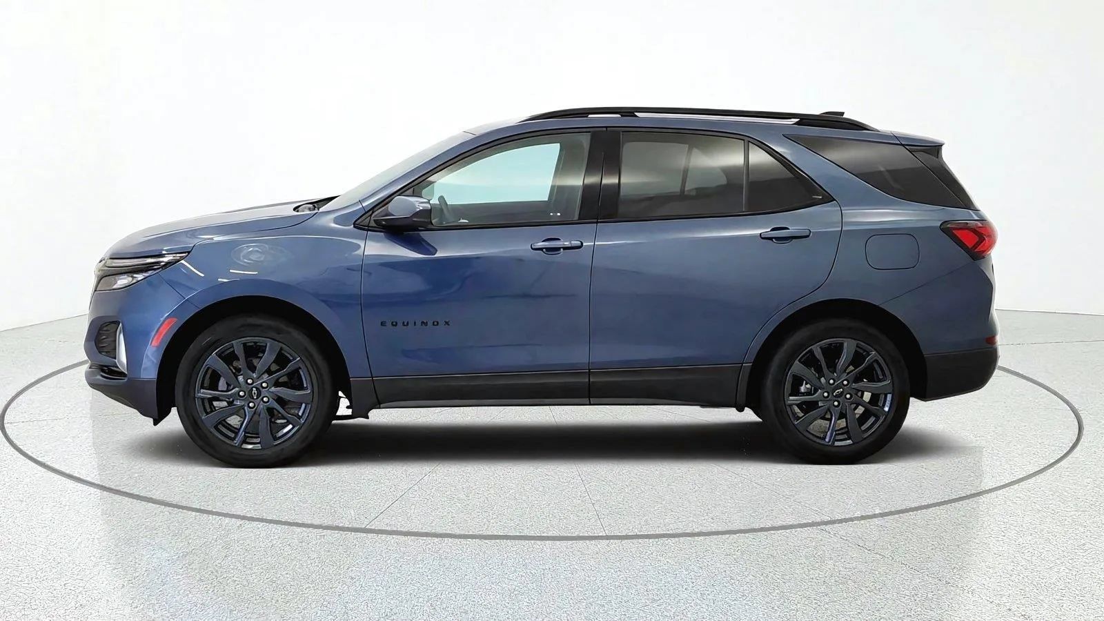 Used 2024 Chevrolet Equinox RS AWD/4WD image 5
