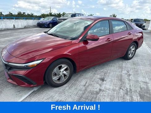 Used 2024 Hyundai Elantra SE FWD image 1