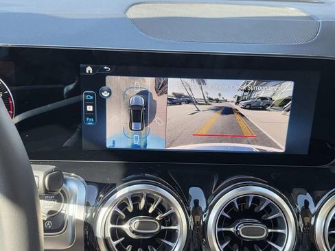 New 2026 Mercedes-Benz GLB 250 image 12
