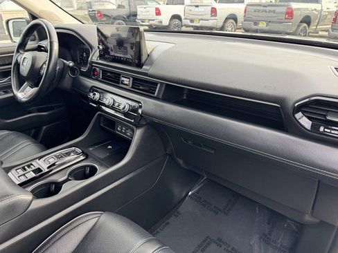 Used 2023 Honda Pilot Elite image 7