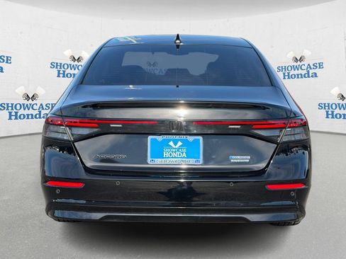 Used 2023 Honda Accord Touring image 7