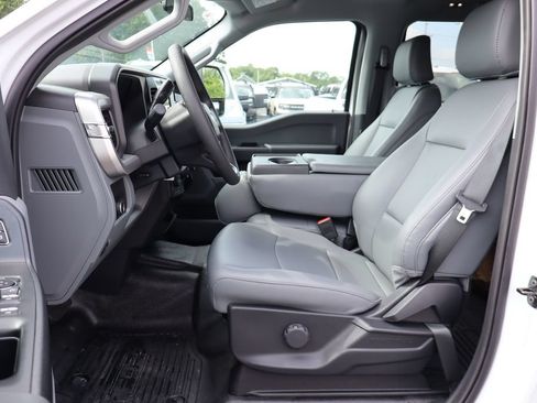 Used 2025 Ford F550 4x4 Crew Cab Super Duty image 23