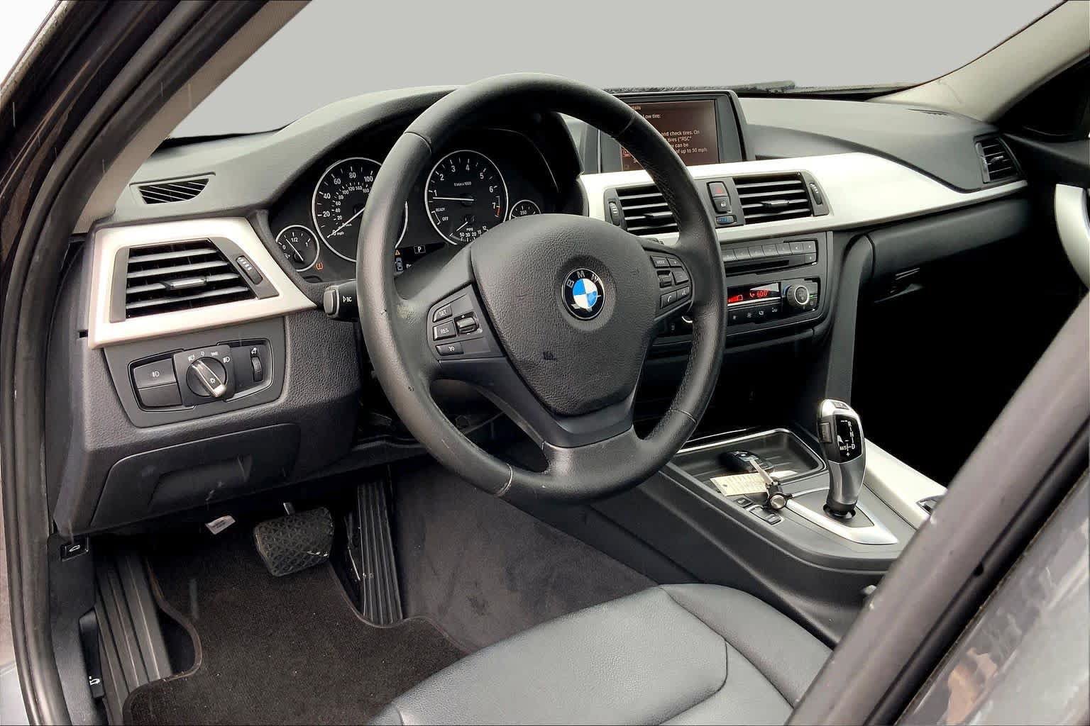 Used 2012 BMW 328i Sedan RWD image 17