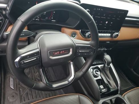 Certified 2023 GMC Canyon AT4 w/ AT4 Premium Package AWD/4WD image 18