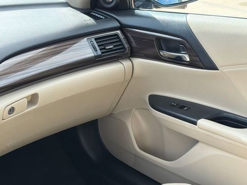 Used 2017 Honda Accord EX-L image 14